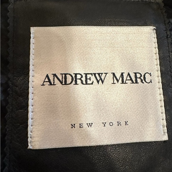 Andrew Marc Women's Black Quilted Vest - Picture 8 of 10